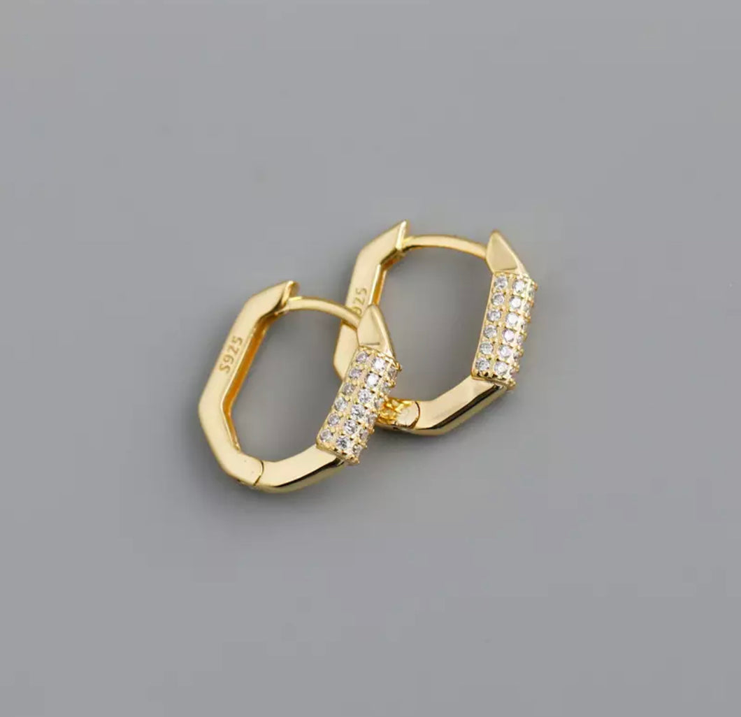HEAVY METAL COLLECTION - Rhinestone Clasp Earrings in Gold - HM107G