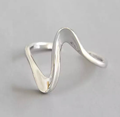 HEAVY METAL COLLECTION - 92.5 Silver Wave Ring - HM063S