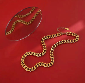 HEAVY METAL Cuban Chain Necklace in Gold - HM025