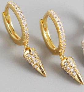 HEAVY METAL COLLECTION - Small Rhinestone Spike Earrings in Gold - HM044G